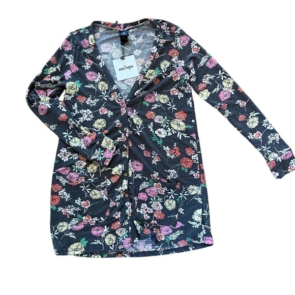 Agnes & Dora™ Essential Cardigan Pop of Pink Size S (4/6) Lightweight Floral - Picture 5 of 13